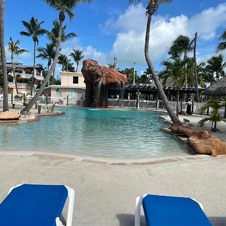 Coconut Cove Resort & Marina Айламорада Экстерьер фото