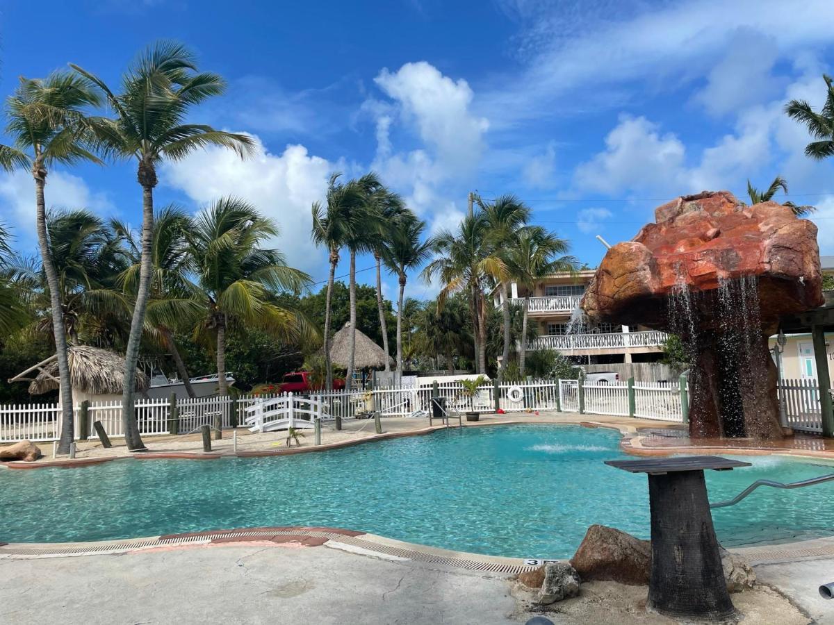 Coconut Cove Resort & Marina Айламорада Экстерьер фото